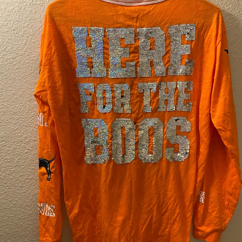VS PINK “HERE FOR THE BOOS” Long Sleeve NWT